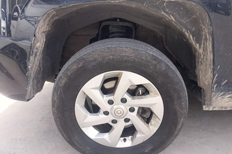 Used Great Wall King Kong Poer 2022 2.0T Manual Diesel 4x4 Elite Long-Box Version GW4D20M Left Front Wheel Hub