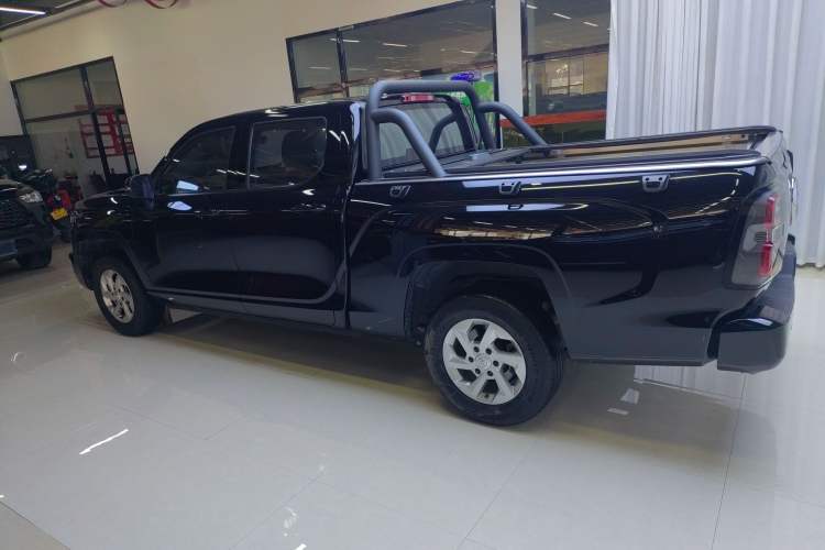 Used Great Wall King Kong Poer 2022 2.0T Manual Diesel Two-Wheel Drive Elite Version with Long Bed GW4D20M Left Side