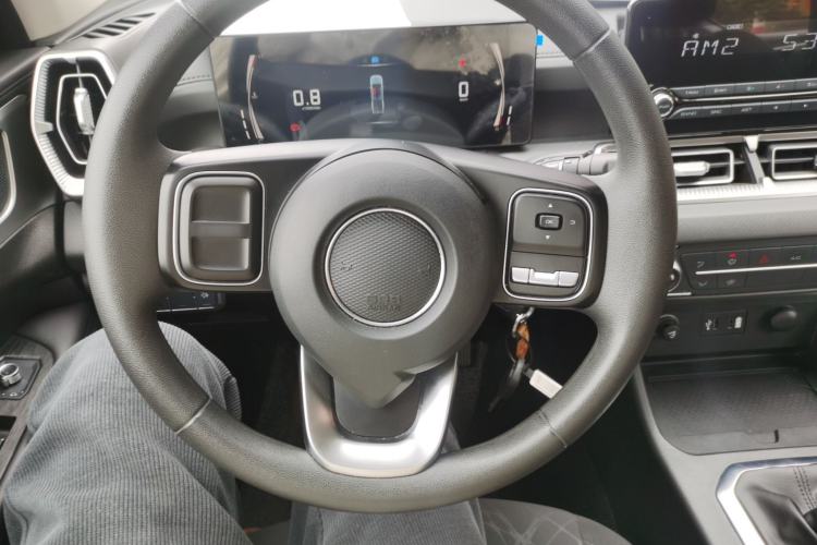 Used Great Wall King Kong Poer 2022 2.0T Manual Diesel Two-Wheel-Drive Entrepreneurial Long-Box Version GW4D20M Steering Wheel