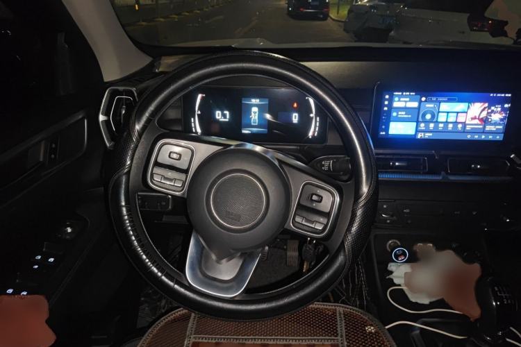 Used Great Wall King Kong Poer 2022 2.0T Manual Diesel Two-Wheel Drive Elite Version with Long Bed GW4D20M Steering Wheel