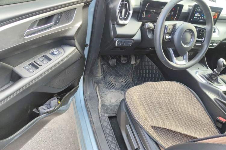 Used Great Wall King Kong Poer 2022 2.0T Manual Diesel 4x4 Elite Long-Box Version GW4D20M Driver Seat
