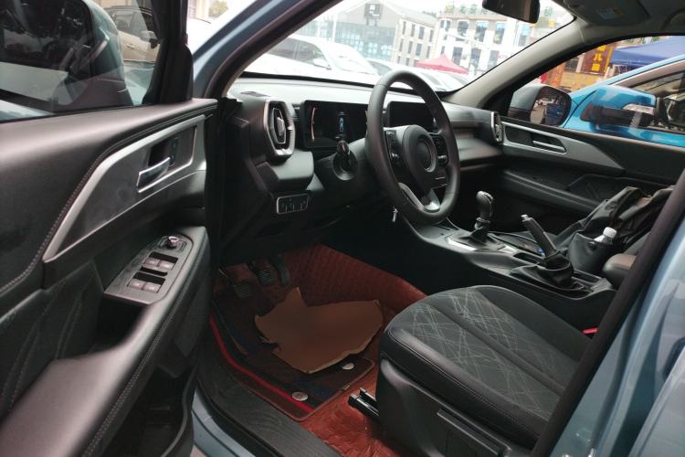 Used Great Wall King Kong Poer 2022 2.0T Manual Diesel Two-Wheel Drive Elite Version with Long Bed GW4D20M Driver Seat