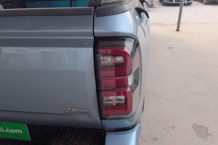 Used Great Wall King Kong Poer 2022 2.0T Manual Gasoline Two-Wheel-Drive Elite Version with Long Bed – GW4C20B Exterior 6