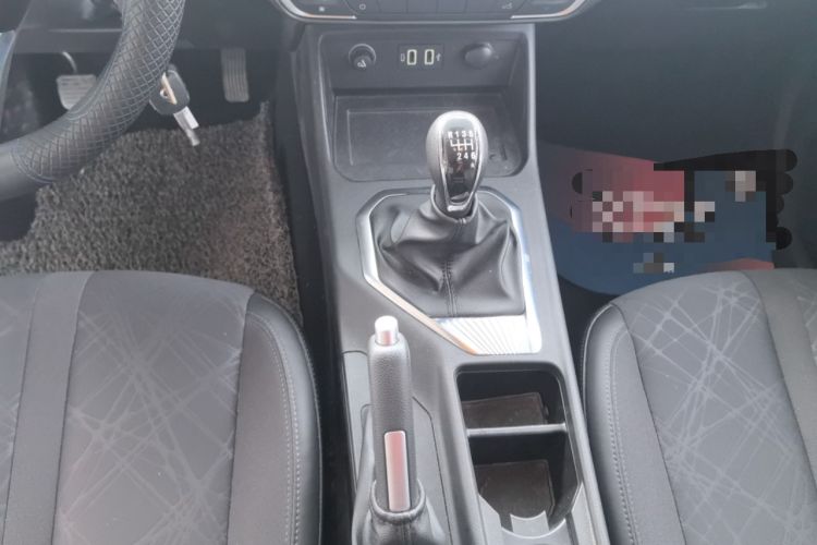 Used Great Wall King Kong Poer 2022 2.0T Manual Gasoline Two-Wheel-Drive Elite Version with Long Bed – GW4C20B Gear Lever