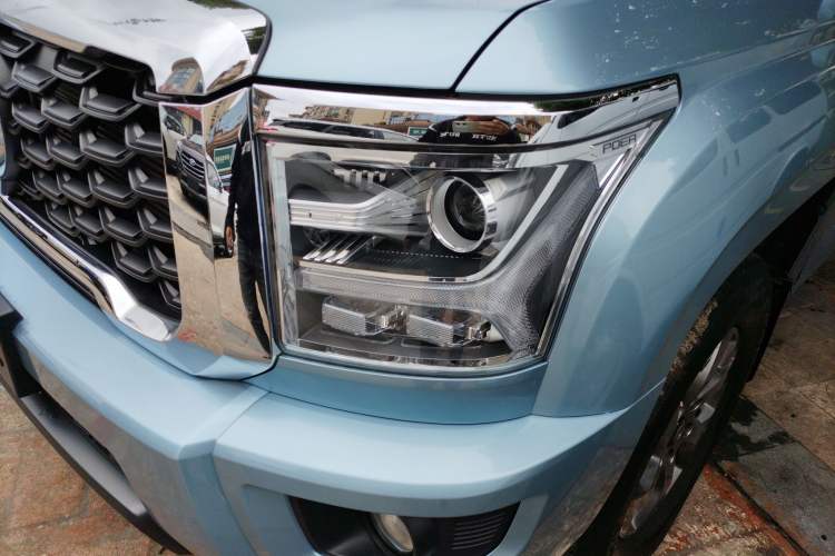 Used Great Wall King Kong Poer 2022 2.0T Manual Diesel Two-Wheel Drive Elite Version with Long Bed GW4D20M Left Front Headlight
