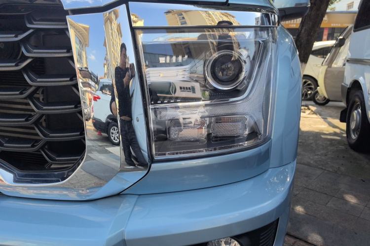 Used Great Wall King Kong Poer 2022 2.0T Manual Diesel Two-Wheel Drive Elite Version with Long Bed GW4D20M Left Front Headlight