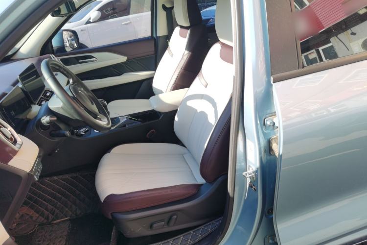 Used Great Wall King Kong Poer 2022 2.0T Manual Gasoline 4x4 Navigation Version with Long Bed – GW4C20B Left Front Seat