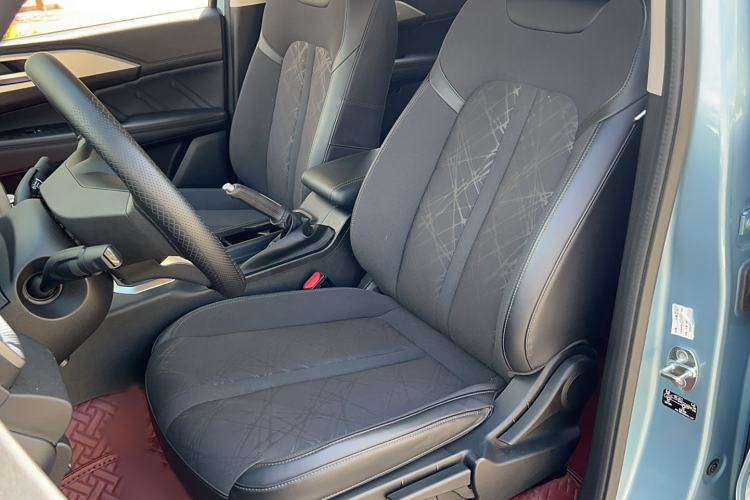Used Great Wall King Kong Poer 2022 2.0T Manual Diesel 4x4 Elite Long-Box Version GW4D20M Left Front Seat
