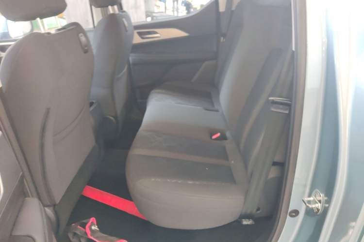 Used Great Wall King Kong Poer 2022 2.0T Manual Gasoline Two-Wheel-Drive Entrepreneurial Long-Box Version GW4C20B Left Rear Seat