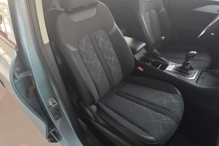 Used Great Wall King Kong Poer 2022 2.0T Manual Diesel Two-Wheel Drive Elite Version with Long Bed GW4D20M Right Front Seat