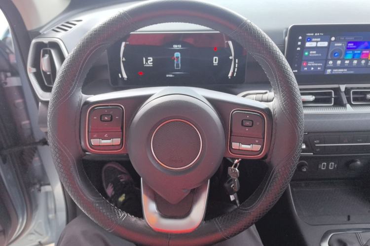 Used Great Wall King Kong Poer 2022 2.0T Manual Gasoline Two-Wheel-Drive Elite Version with Long Bed – GW4C20B Steering Wheel