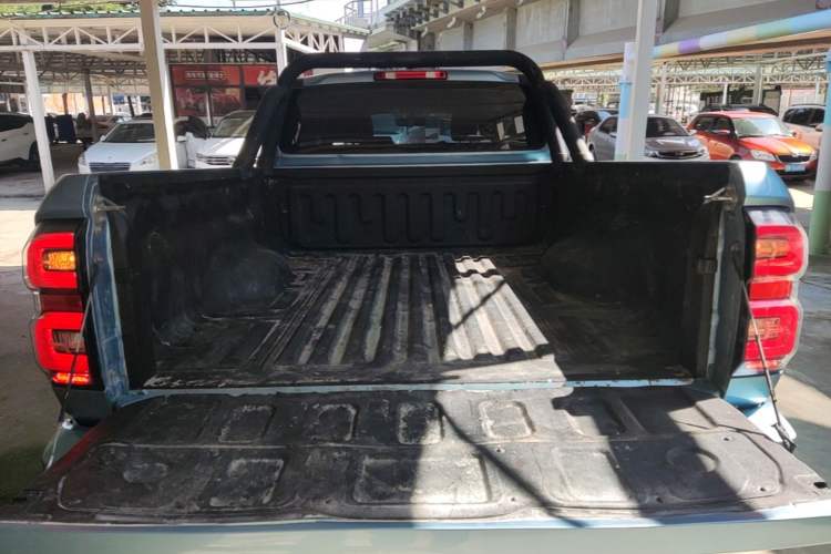 Used Great Wall King Kong Poer 2022 2.0T Manual Gasoline Two-Wheel-Drive Entrepreneurial Long-Box Version GW4C20B Trunk