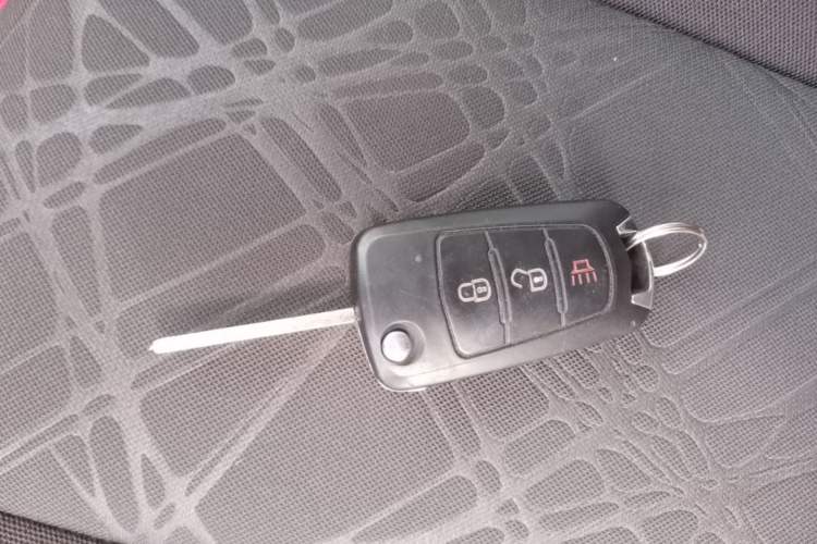 Used Great Wall King Kong Poer 2022 2.0T Manual Diesel 4x4 Elite Long-Box Version GW4D20M Vehicle Key