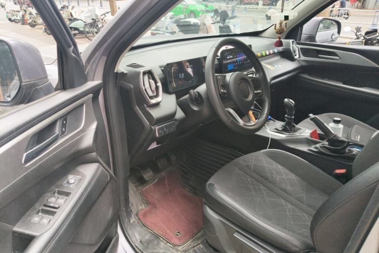 Used Great Wall King Kong Poer 2022 2.0T Manual Diesel Two-Wheel Drive Elite Version Long Bed Flatbed – GW4D20M Driver Seat