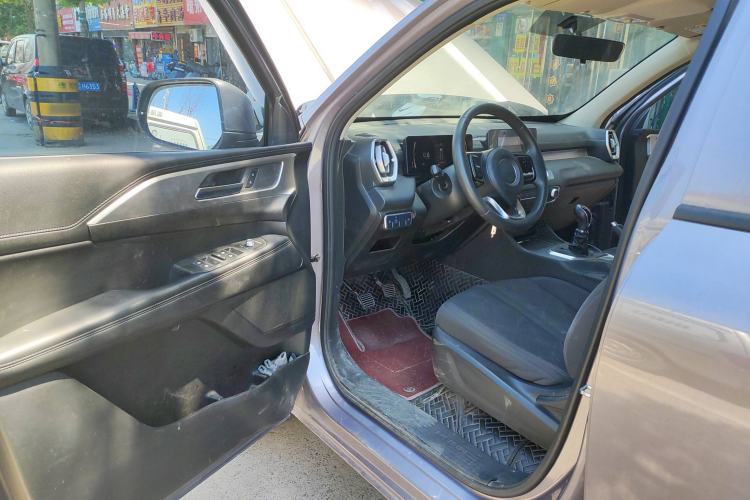 Used Great Wall King Kong Poer 2022 2.0T Manual Diesel Two-Wheel-Drive Entrepreneurial Long-Box Version GW4D20M Interior 3