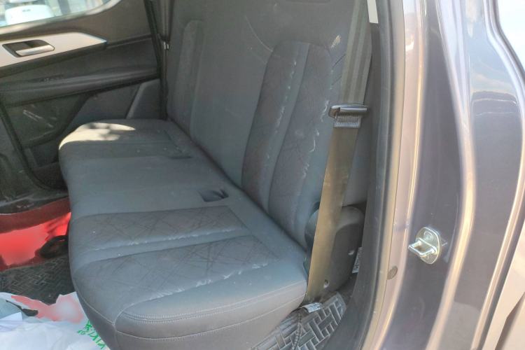 Used Great Wall King Kong Poer 2022 2.0T Manual Diesel Two-Wheel-Drive Entrepreneurial Long-Box Version GW4D20M Interior 4