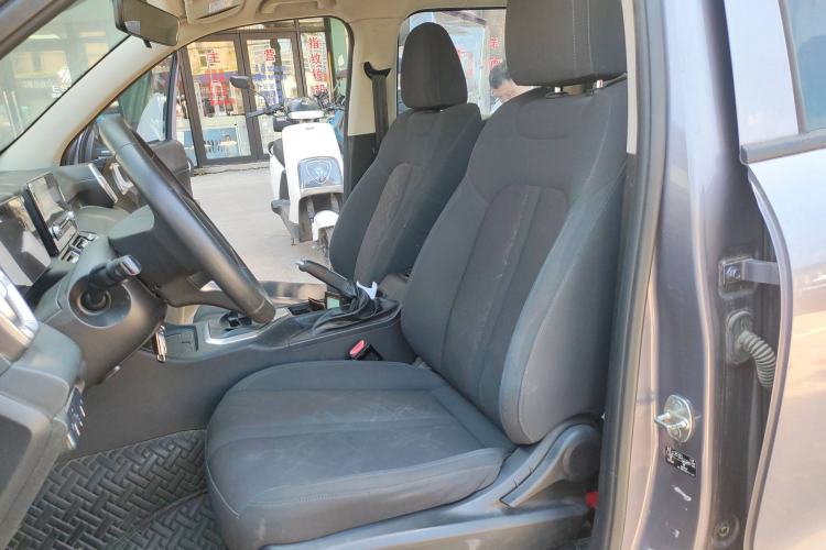 Used Great Wall King Kong Poer 2022 2.0T Manual Diesel Two-Wheel-Drive Entrepreneurial Long-Box Version GW4D20M Left Front Seat