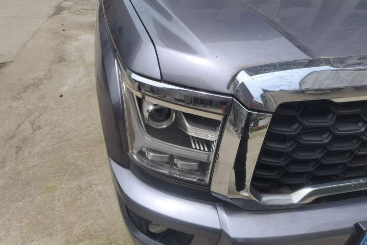 Used Great Wall King Kong Poer 2022 2.0T Manual Gasoline Two-Wheel-Drive Elite Version with Long Bed – GW4C20B Right Front Headlight