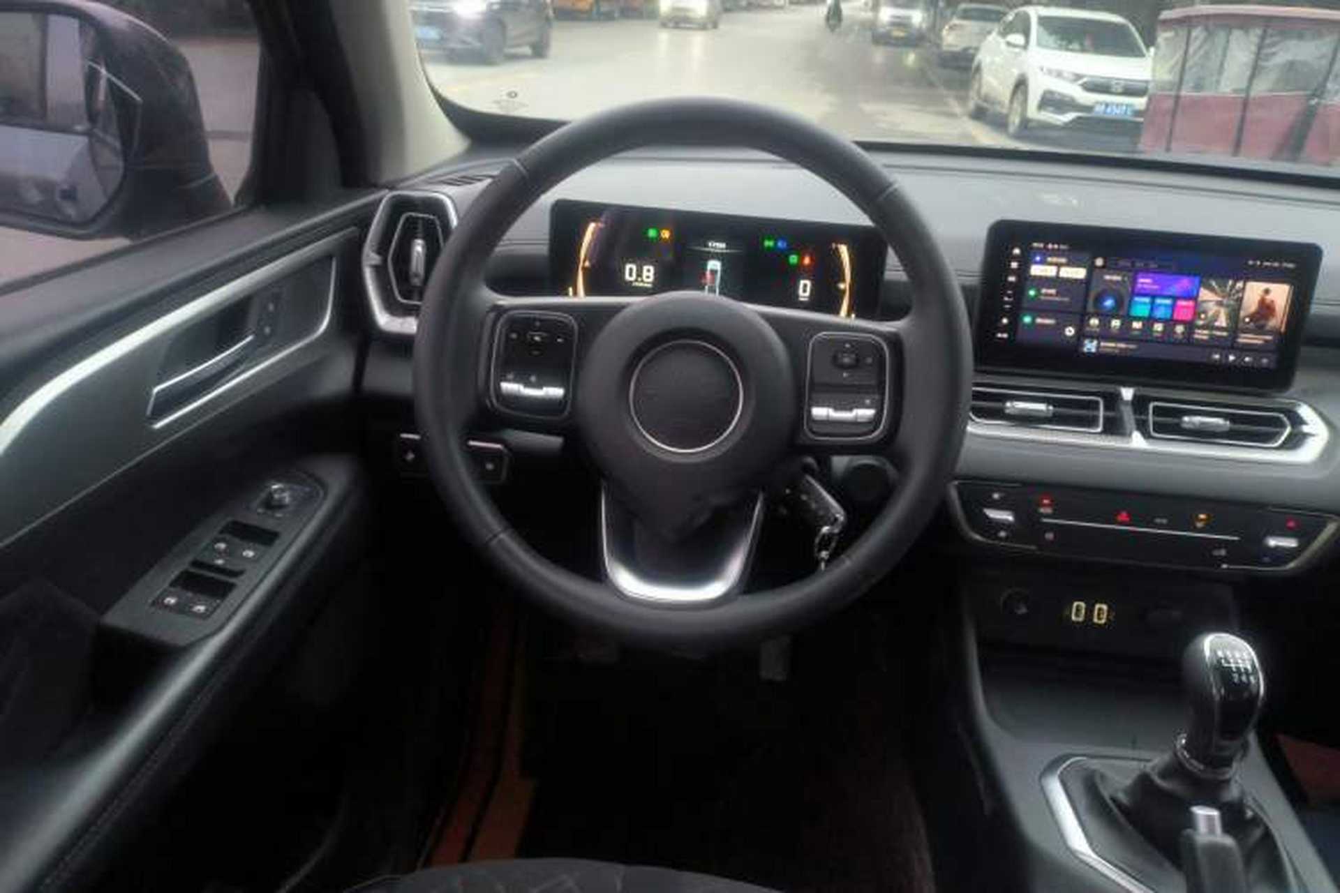 Used Great Wall King Kong Poer 2022 2.0T Manual Diesel Two-Wheel Drive Elite Version with Long Bed GW4D20M Steering Wheel