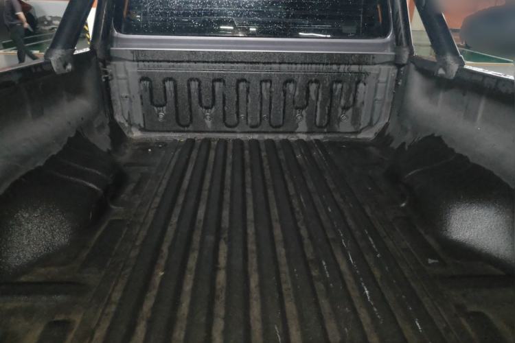 Used Great Wall King Kong Poer 2022 2.0T Manual Diesel 4x4 Navigation Version Long Bed GW4D20M Trunk