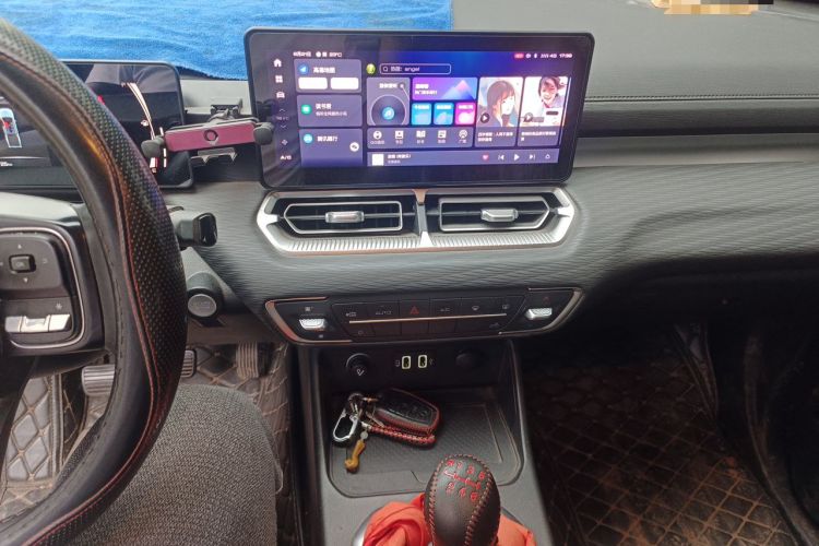 Used Great Wall King Kong Poer 2022 2.0T Manual Diesel Two-Wheel Drive Navigation Version with Long Bed – GW4D20M Audio And AC Panel