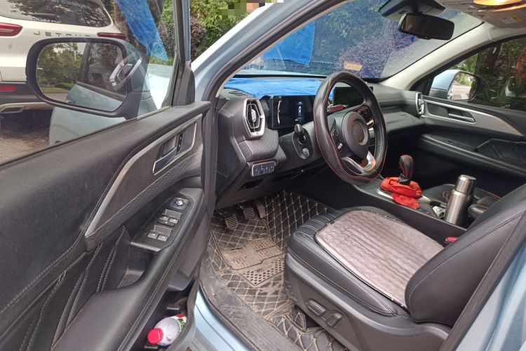 Used Great Wall King Kong Poer 2022 2.0T Manual Diesel Two-Wheel Drive Navigation Version with Long Bed – GW4D20M Driver Seat