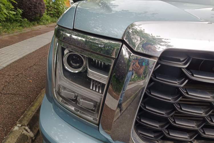 Used Great Wall King Kong Poer 2022 2.0T Manual Diesel Two-Wheel Drive Navigation Version with Long Bed – GW4D20M Right Front Headlight