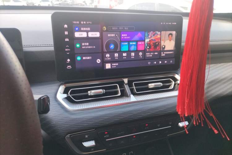 Used Great Wall King Kong Poer 2022 2.0T Manual Gasoline 4x4 Navigation Version with Long Bed – GW4C20B Audio And AC Panel