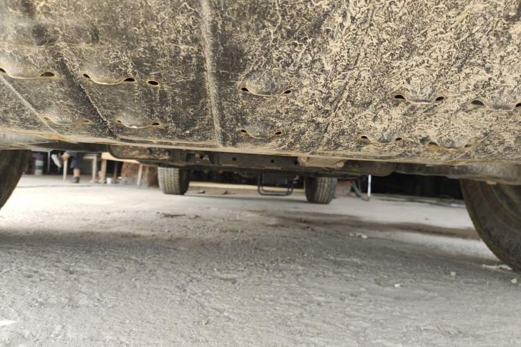 Used Great Wall King Kong Poer 2022 2.0T Manual Diesel 4x4 Entrepreneurial-Grade Long-Box Flatbed GW4D20M Chassis Front