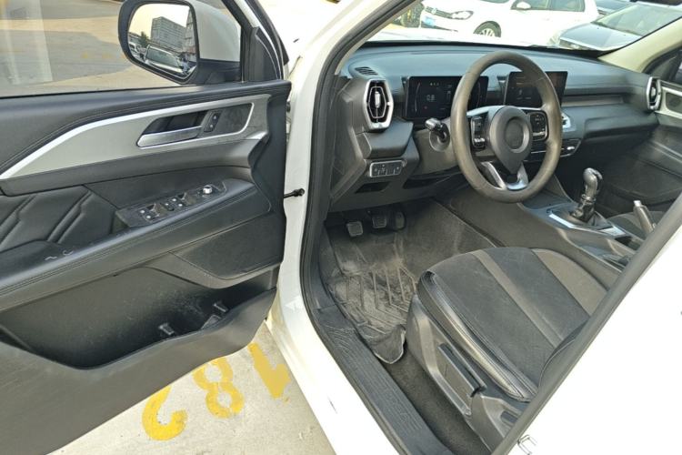 Used Great Wall King Kong Poer 2022 2.0T Manual Diesel Two-Wheel Drive Elite Version with Long Bed GW4D20M Driver Seat