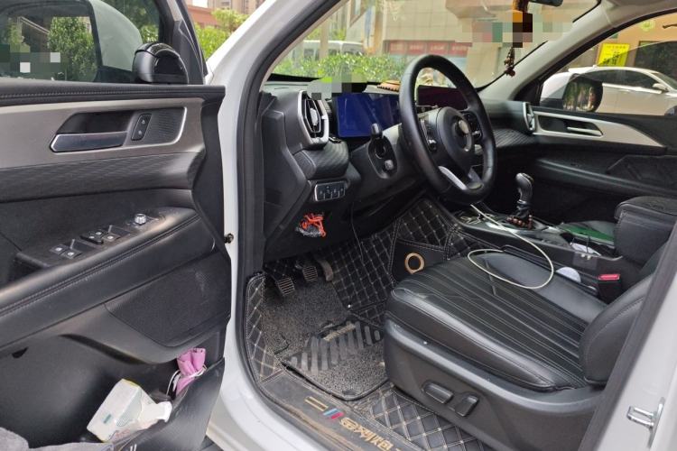 Used Great Wall King Kong Poer 2022 2.0T Manual Diesel 4x4 Navigation Version Long Bed GW4D20M Driver Seat