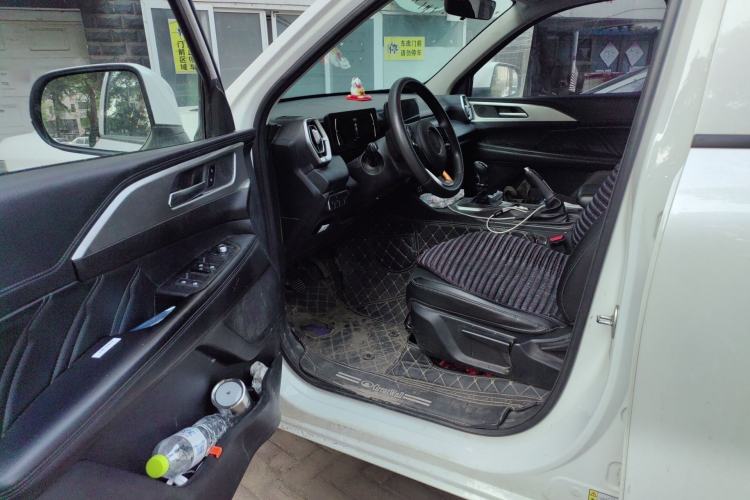 Used Great Wall King Kong Poer 2022 2.0T Manual Diesel 4x4 Elite Long-Box Flatbed GW4D20M Driver Seat