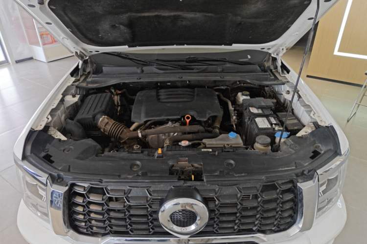 Used Great Wall King Kong Poer 2022 2.0T Manual Gasoline Two-Wheel-Drive Elite Version with Long Bed – GW4C20B Engine Bay