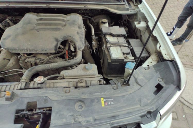 Used Great Wall King Kong Poer 2022 2.0T Manual Diesel 4x4 Elite Long-Box Flatbed GW4D20M Engine Bay Left