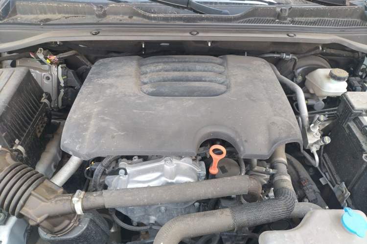 Used Great Wall King Kong Poer 2022 2.0T Manual Gasoline 4x4 Navigation Version with Long Bed – GW4C20B Engine Bay