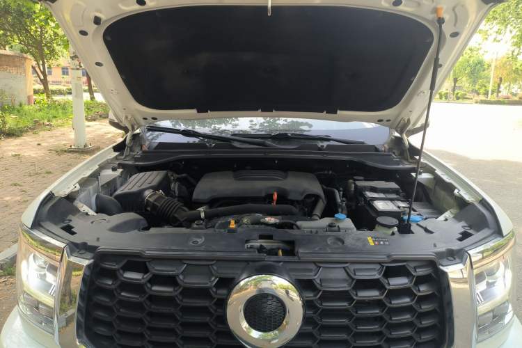 Used Great Wall King Kong Poer 2022 2.0T Manual Gasoline Two-Wheel-Drive Elite Version with Long Bed – GW4C20B Engine Bay