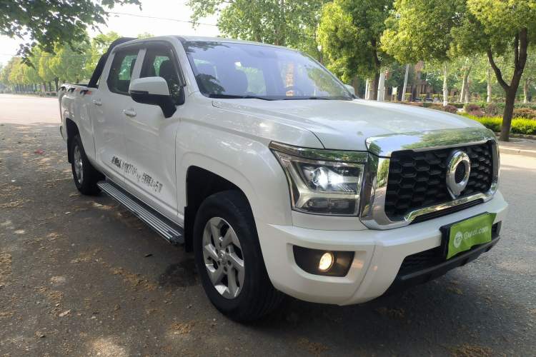 Used Great Wall King Kong Poer 2022 2.0T Manual Gasoline Two-Wheel-Drive Elite Version with Long Bed – GW4C20B Front Right 45 Deg