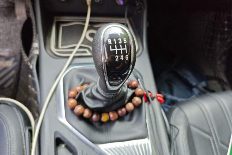 Used Great Wall King Kong Poer 2022 2.0T Manual Diesel 4x4 Navigation Version Long Bed GW4D20M Gear Lever