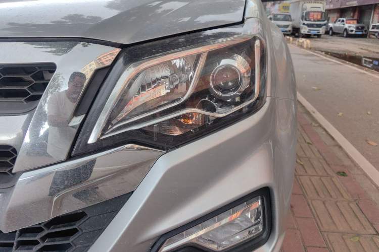 Used Great Wall King Kong Poer 2022 2.0T Manual Diesel 4x4 Navigation Version Long Bed GW4D20M Left Front Headlight