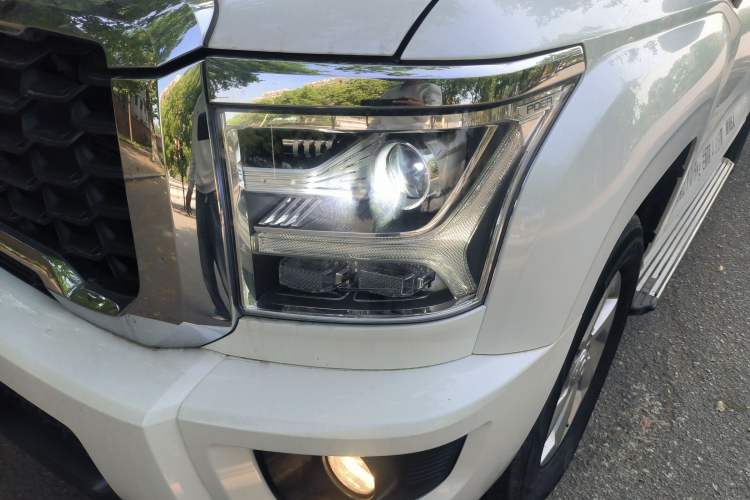 Used Great Wall King Kong Poer 2022 2.0T Manual Gasoline Two-Wheel-Drive Elite Version with Long Bed – GW4C20B Left Front Headlight