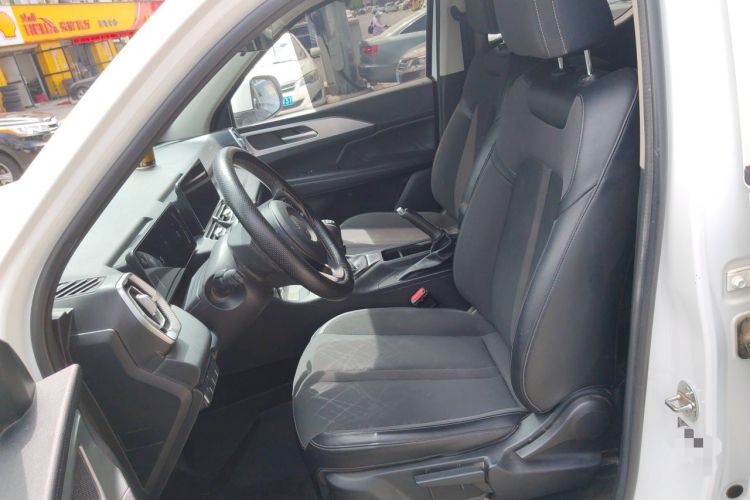Used Great Wall King Kong Poer 2022 2.0T Manual Gasoline 4x4 Elite Version with Long & Flat Bed GW4C20B Left Front Seat
