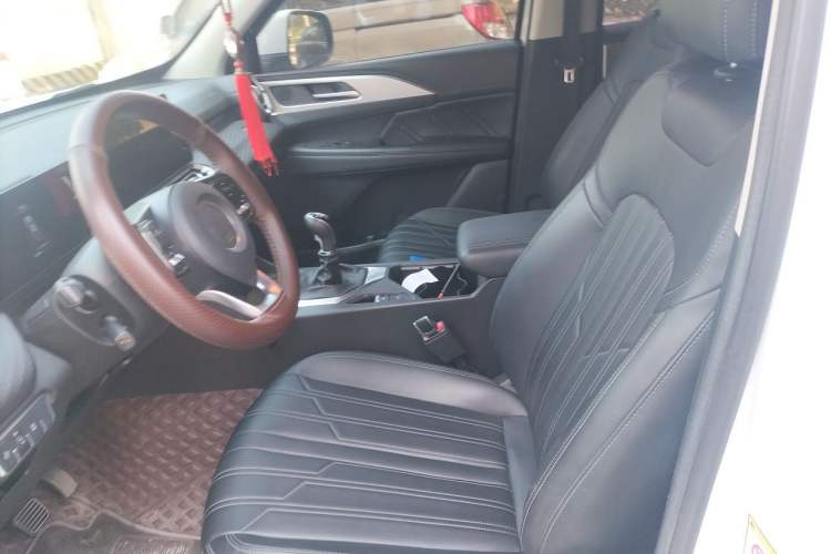Used Great Wall King Kong Poer 2022 2.0T Manual Gasoline 4x4 Navigation Version with Long Bed – GW4C20B Left Front Seat