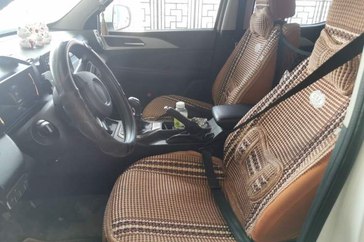 Used Great Wall King Kong Poer 2022 2.0T Manual Diesel 4x4 Elite Long-Box Version GW4D20M Left Front Seat