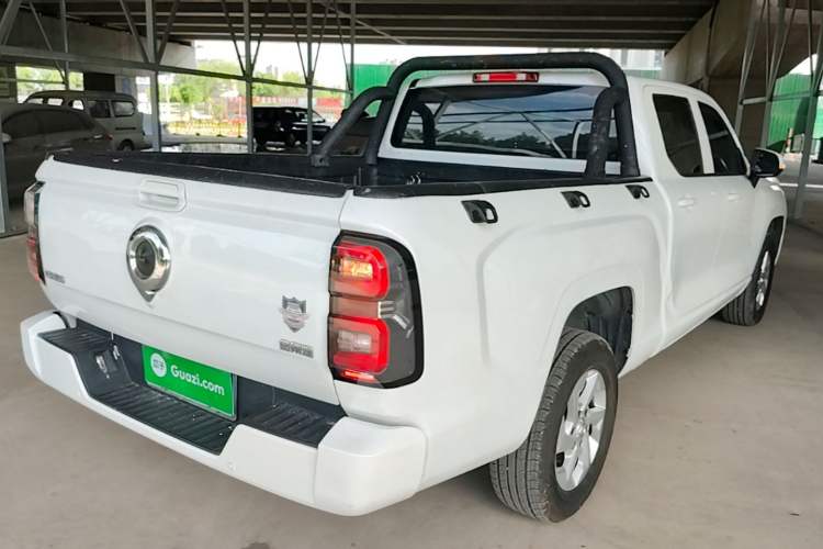 Used Great Wall King Kong Poer 2022 2.0T Manual Gasoline Two-Wheel-Drive Elite Version with Long Bed – GW4C20B Rear Right 45 Deg