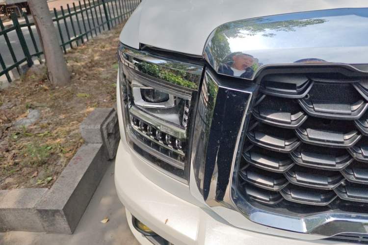 Used Great Wall King Kong Poer 2022 2.0T Manual Diesel 4x4 Navigation Version Long Bed GW4D20M Right Front Headlight
