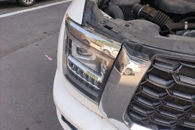 Used Great Wall King Kong Poer 2022 2.0T Manual Gasoline 4x4 Navigation Version with Long Bed – GW4C20B Right Front Headlight