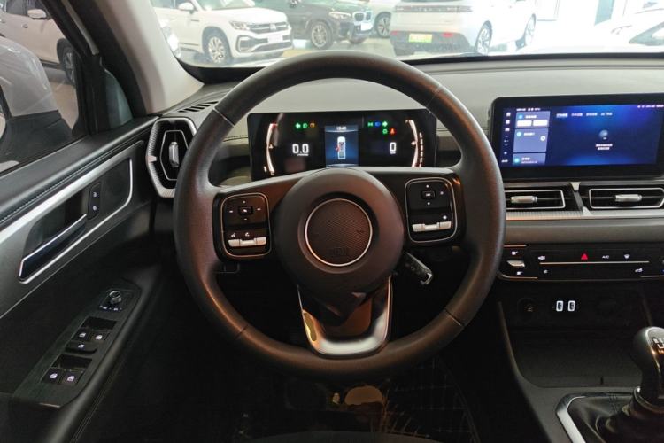 Used Great Wall King Kong Poer 2022 2.0T Manual Gasoline Two-Wheel-Drive Elite Version with Long Bed – GW4C20B Steering Wheel
