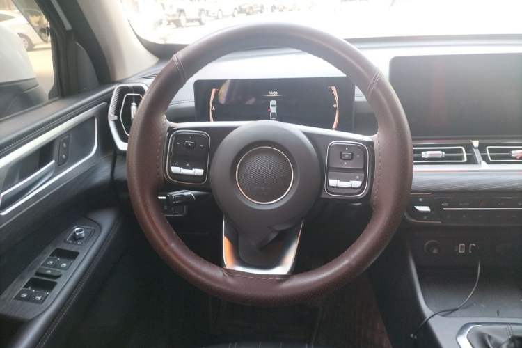 Used Great Wall King Kong Poer 2022 2.0T Manual Gasoline 4x4 Navigation Version with Long Bed – GW4C20B Steering Wheel
