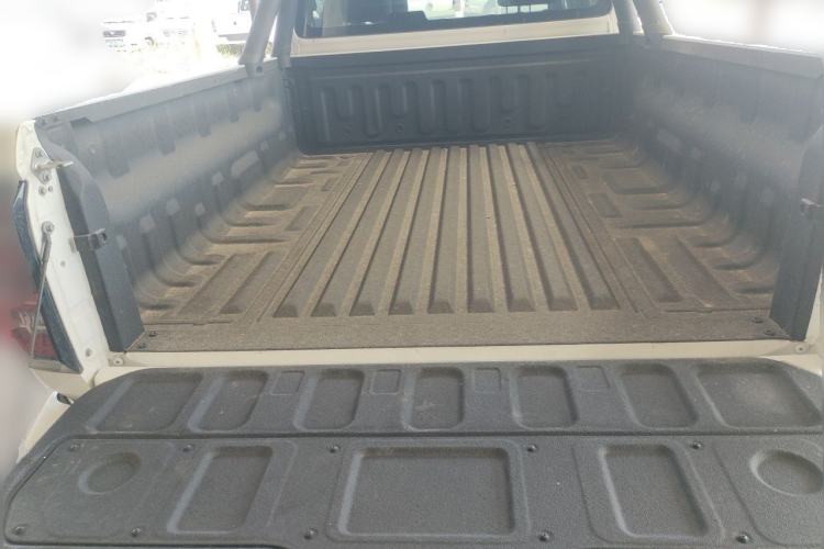 Used Great Wall King Kong Poer 2022 2.0T Manual Diesel 4x4 Entrepreneurial-Grade Long-Box Flatbed GW4D20M Trunk