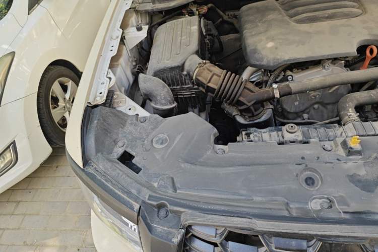 Used Great Wall King Kong Poer 2022 2.0T Manual Gasoline 4x4 Elite Version with Extended Cabin – GW4C20B Engine Bay Right